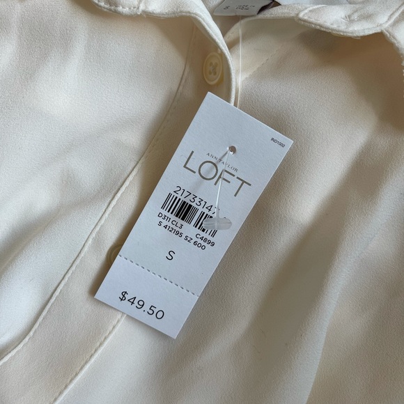 LOFT Ruffle Trim Button Down Blouse NWT - Picture 3 of 3